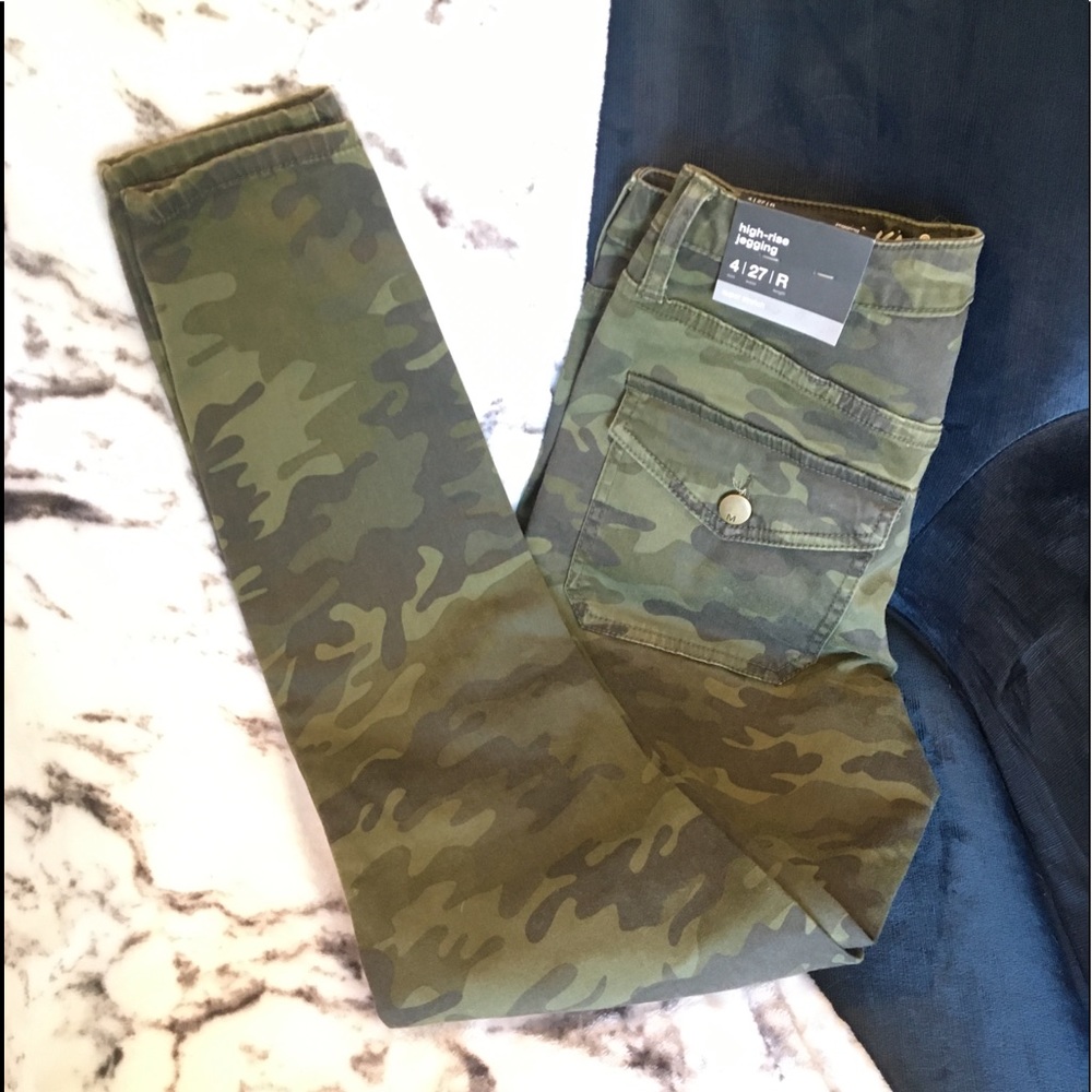 CAMO PANTS